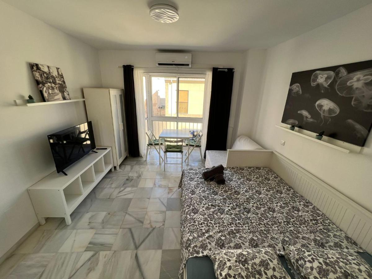Genuar Apartments Malaga Center 3 Exteriör bild