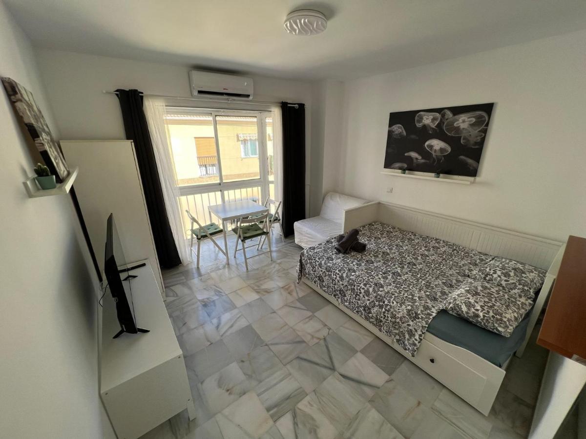 Genuar Apartments Malaga Center 3 Exteriör bild