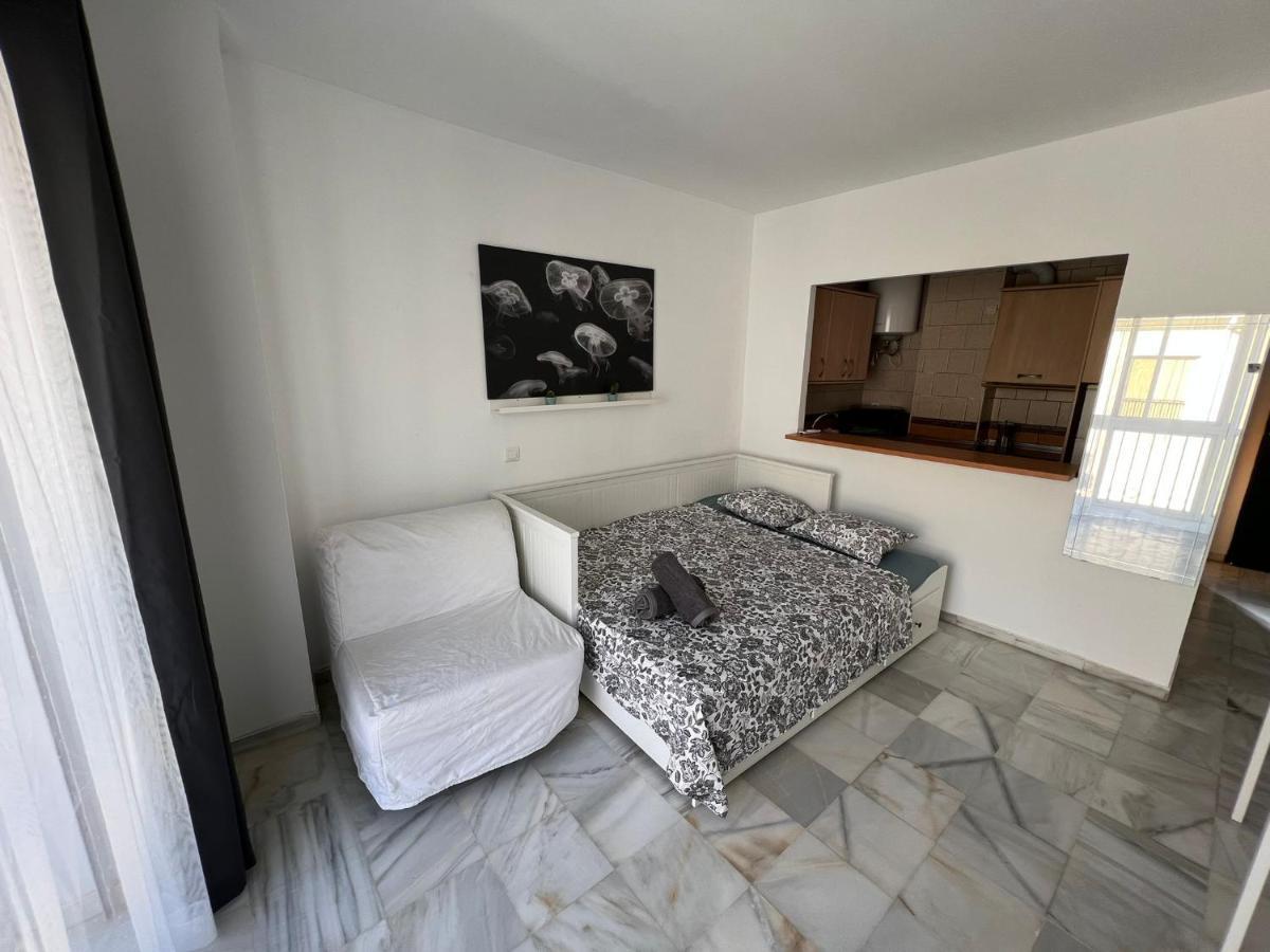 Genuar Apartments Malaga Center 3 Exteriör bild