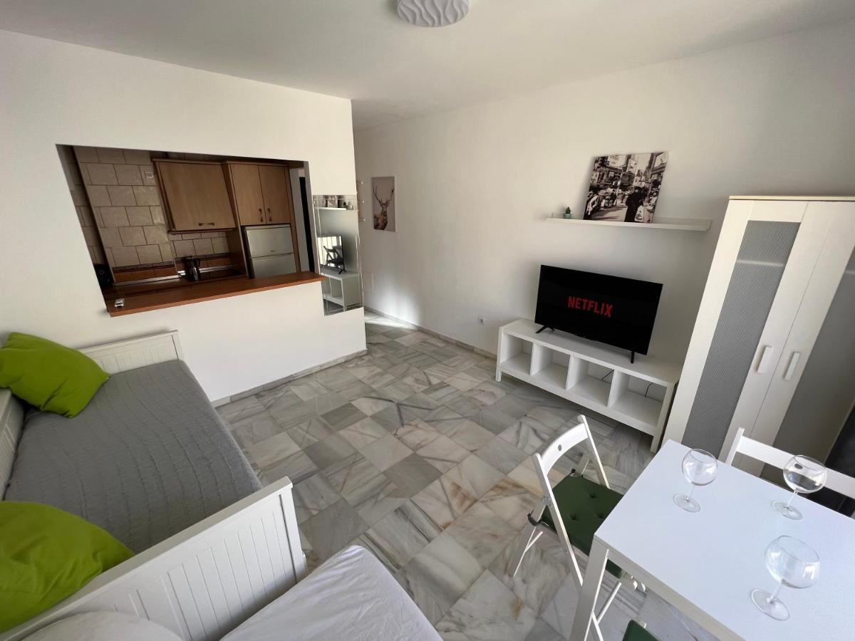 Genuar Apartments Malaga Center 3 Exteriör bild