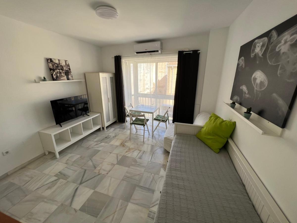 Genuar Apartments Malaga Center 3 Exteriör bild